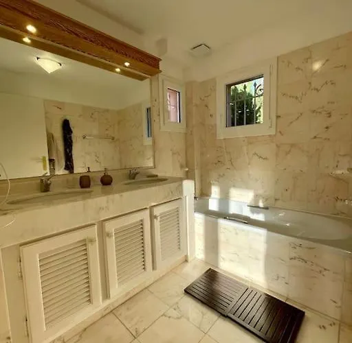 49 Hameau Des Greens * سانت ماكسيم